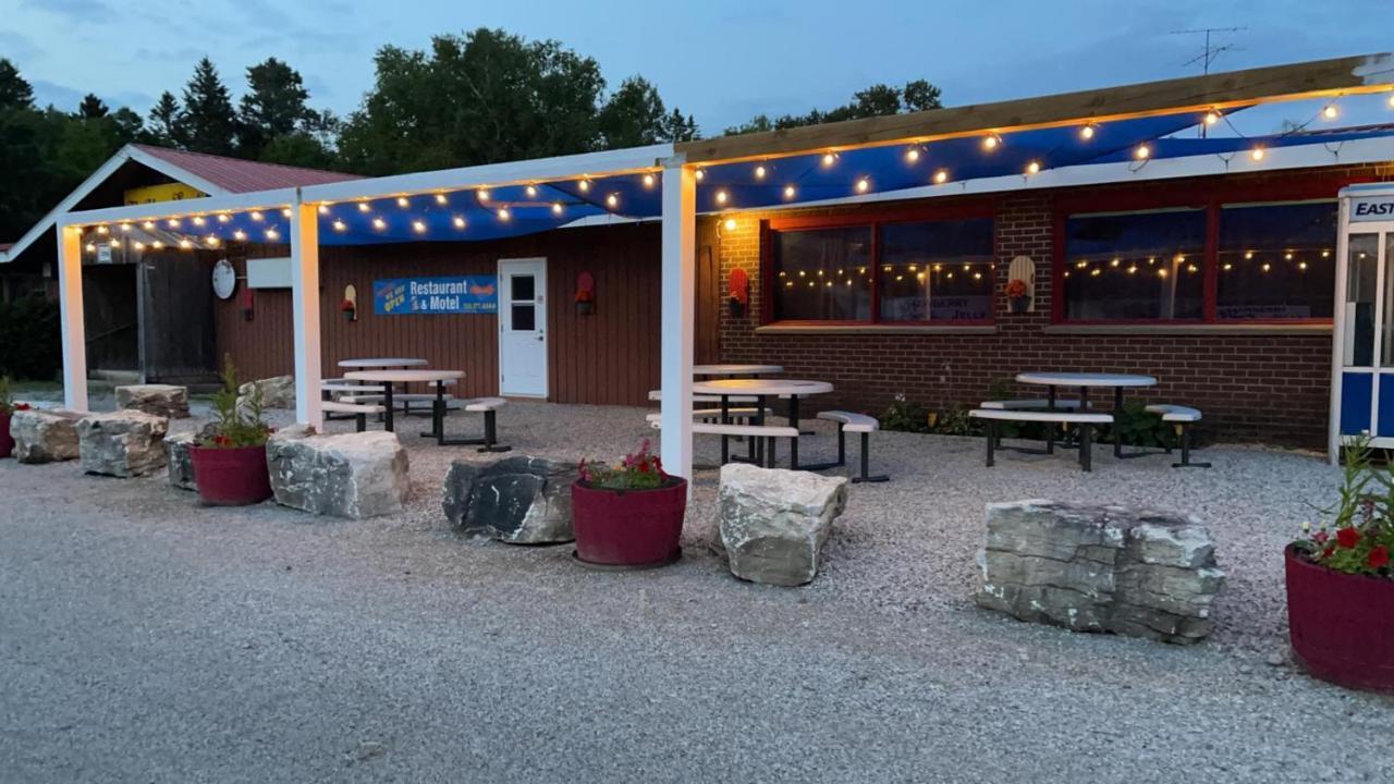 Huron Sands Motel And Restaurant Providence Bay Exterior photo